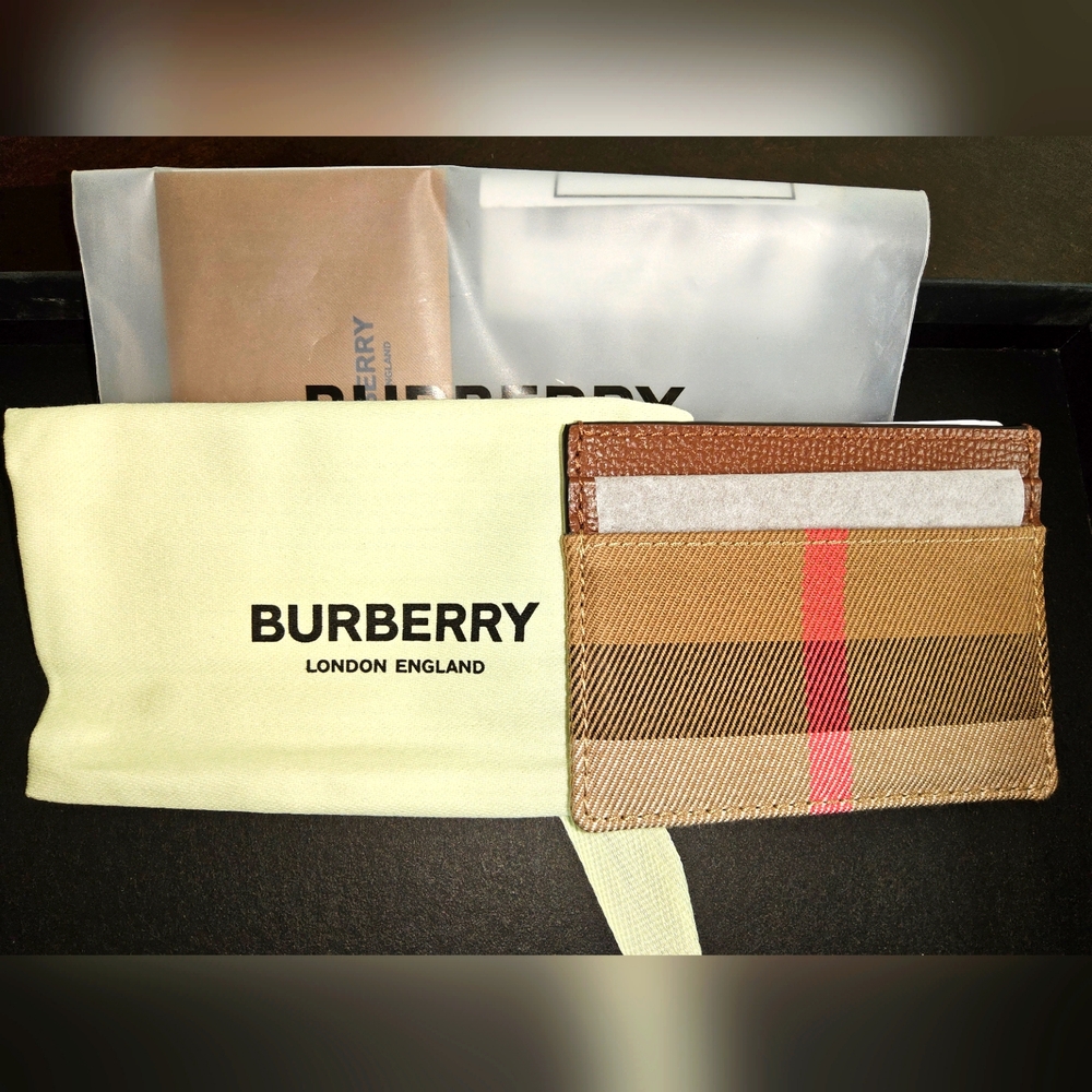 Burberry Sandon Credit Card Holder